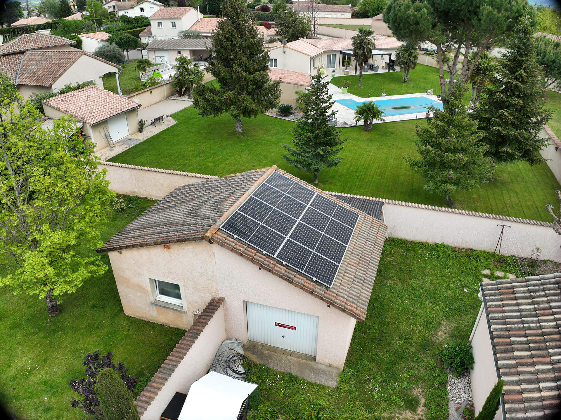 Verteole-pose-panneau-solaire-bourg-de-peage-01